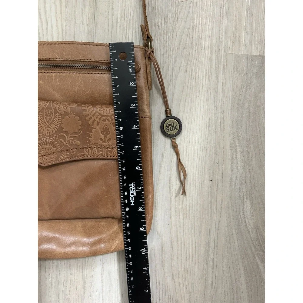 The Sak Sanibel Mini Crossbody Purse Brown Leather Embossed 9.5
